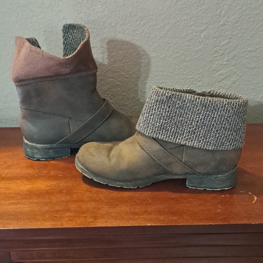 Rocket Dog Boots - Picture 2 of 9